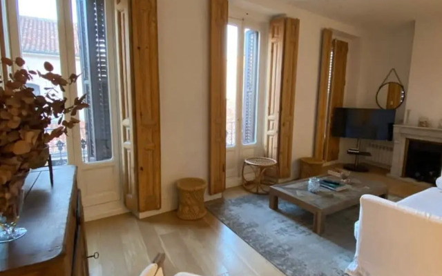 The Balconies I Apartment With Three Balconies in Malasana