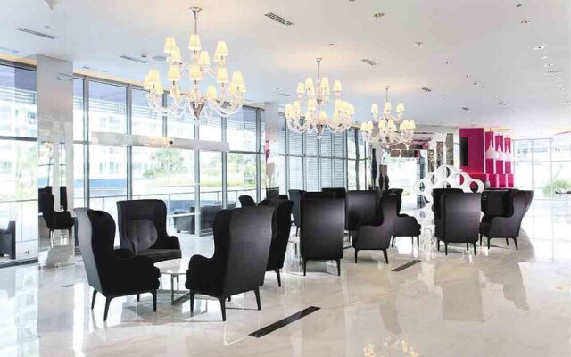 Azure Urban Resort HostedbyCes