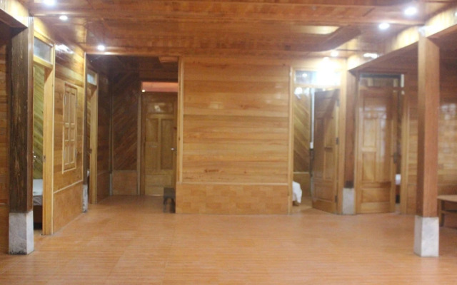 H'mong Home Mountain View