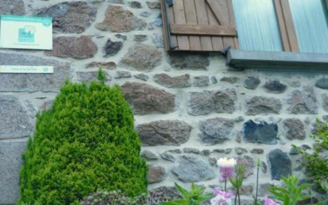 Gîte Sauvain, 4 Pièces, 6 Personnes - Fr-1-496-94