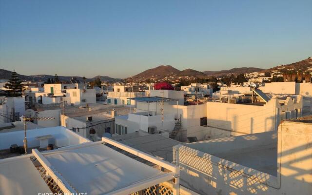 White cycladic town house with sea vew