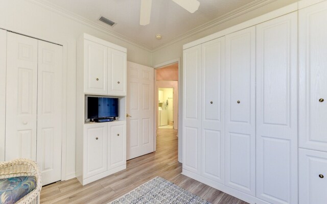 South Beach Club 205