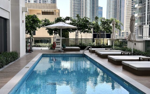 LuxBnB Dubai Opera Act-1 Boulevard Views