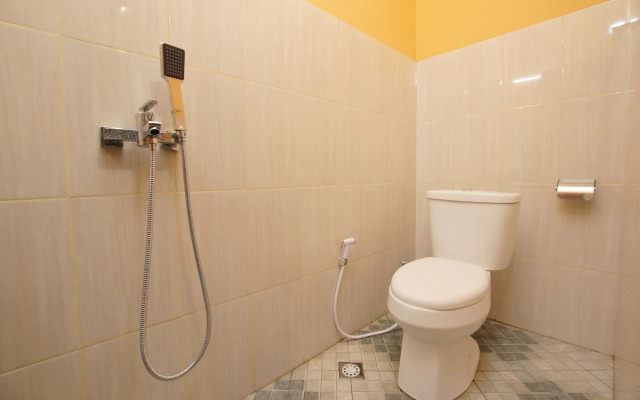 OYO 347 Bayang Brothers Guest House