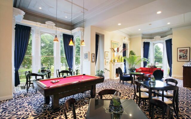 The Mansion On Delaware Ave