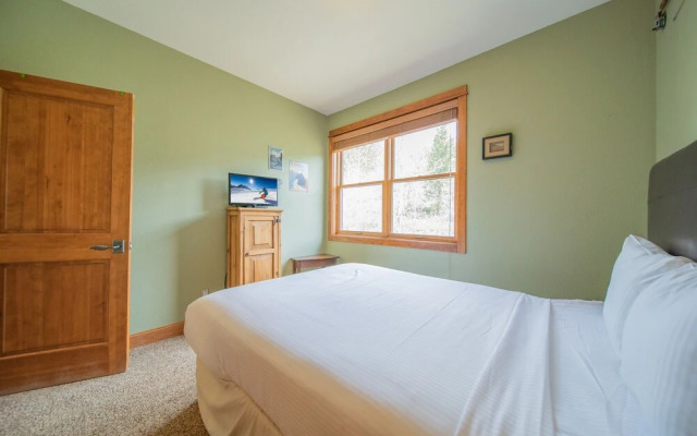 Antlers Gulch 303 by SummitCove Vacation Lodging