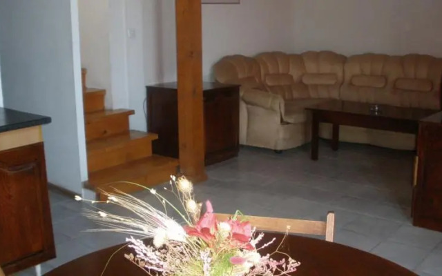 Hotel Los Dos Gallos (Dvata Petela)