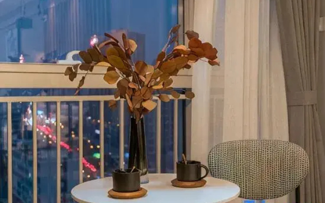 The Romantic hotel(Daminghu store, Jinan)