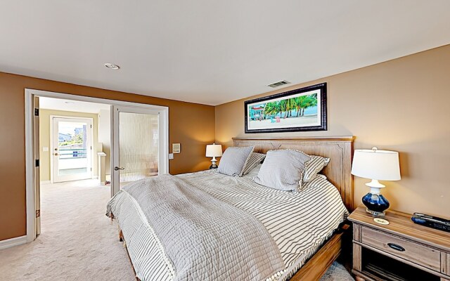 124 Oxnard - 3 Br Home