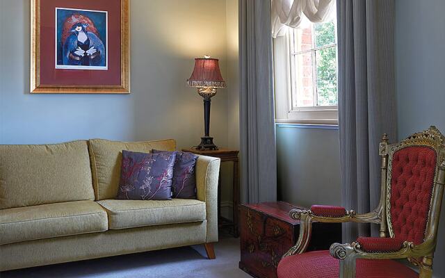 The Empyre Boutique Hotel