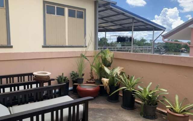 2Street Hostel at Surathani - Adults Only