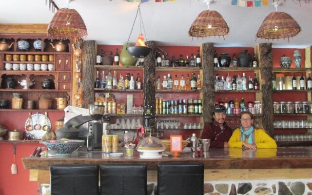 Nirvana Hotel - Hostel