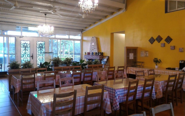 Bohemian Holiday Inn