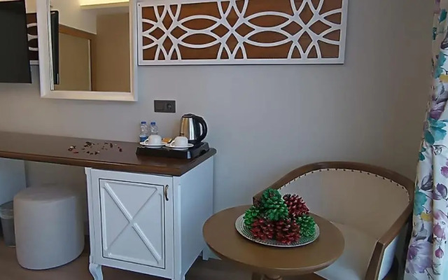 Polaris Hayat Motel