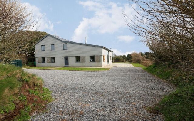 Moult Hill Barn