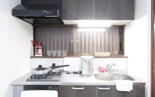 Ko's Apartment, Tatsumi West Station