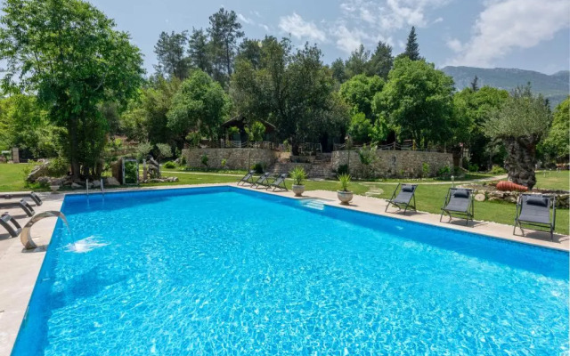 Yusalis Garden Hotel +12 Adult