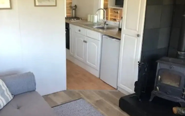 Cosy and Rural Lodge at Goldhill Glamping