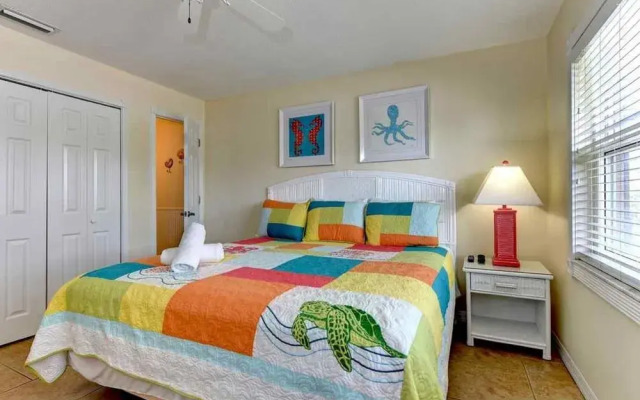 Casa Sierra 205 A 36th ST by RedAwning