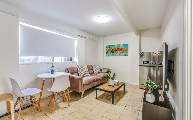 StayAU Cozy 1BR Living Space Chadstone