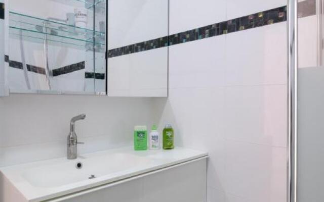 Frishman Apartment