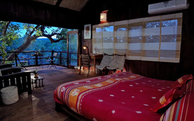 Tiger's Den Resort Bandhavgarh