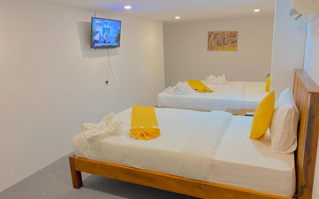 Grand Elevation Hotel