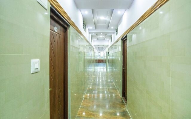 OYO 16405 Hotel Elite Lodge