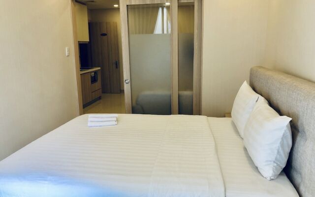 Golden Sands Service Apartment