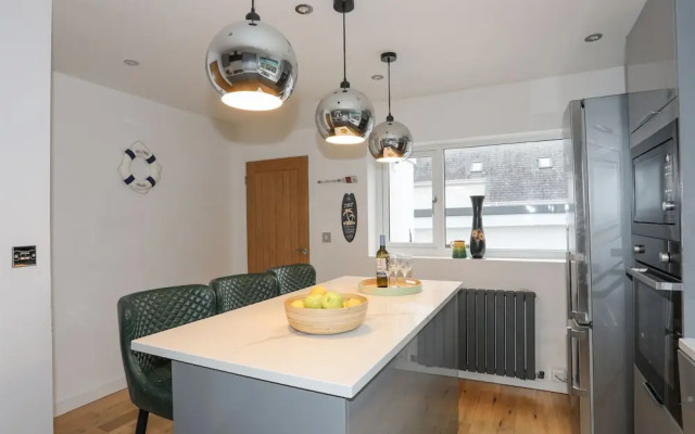 Clydfan, No 1 Trearddur Road