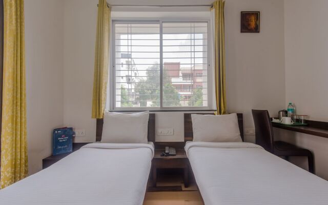 OYO 9738 Hotel House Khas Suites
