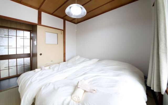 EX Two-story old private house Matsubara