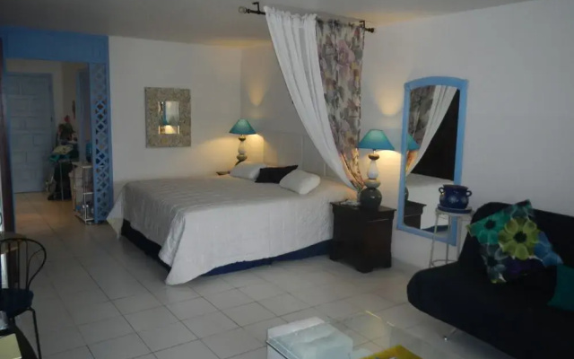 Studio 03 vue mer Orient Bay