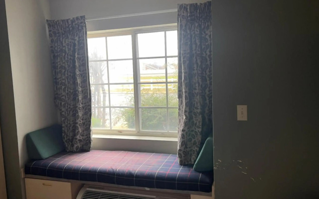 Americas Best Value Inn & Suites Jackson, TN