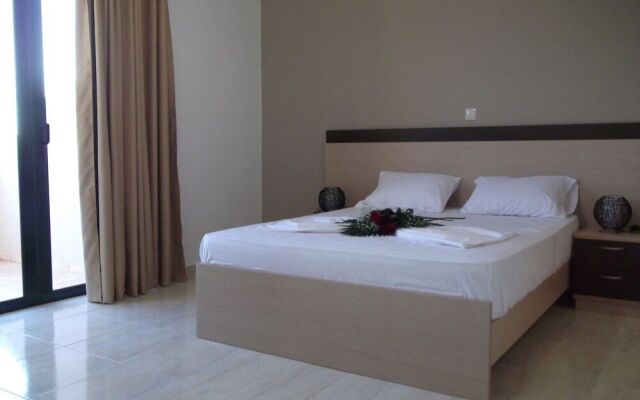 Kritamos Beach Apartments