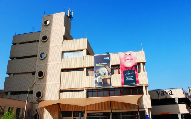 Yaya Hotel and Apartments