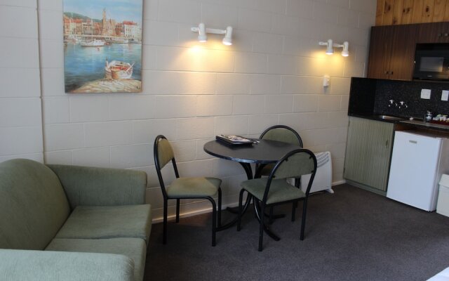 Asure Evergreen Motel