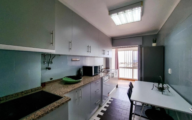 FLH Faro Family Flat with Balcony