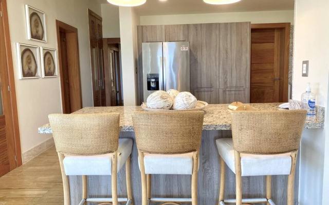 Georgeus 4BR Apartment at Blue Jacktar
