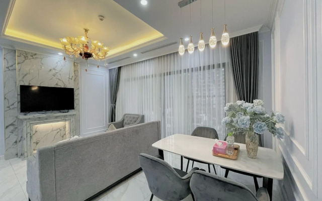 D El Dorado Westlake Luxury Apartments