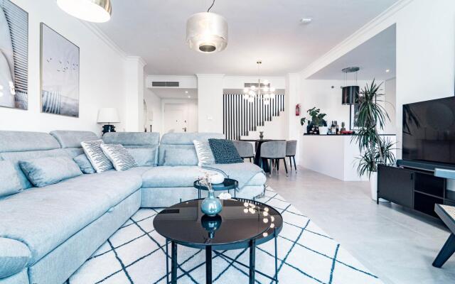 LAL- Fantastic family penthouse close to beaches