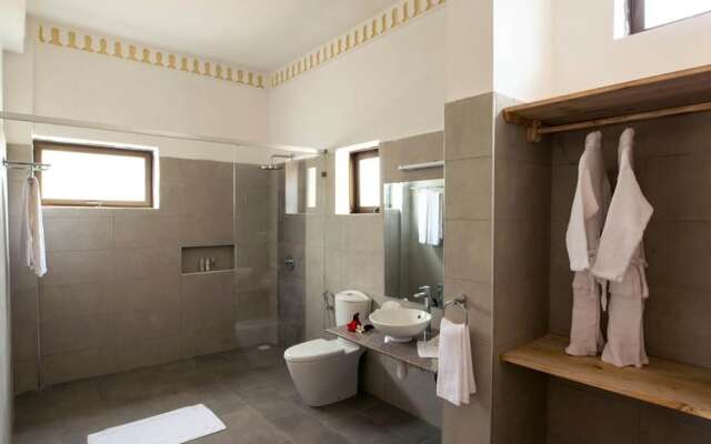 Relax and Enjoy the Great Amenities Offered at the Moja Tuu Hotel