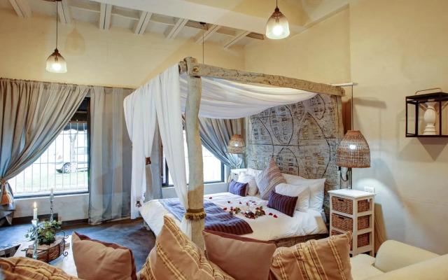 Bedrock Honeymoon Studio En-suite