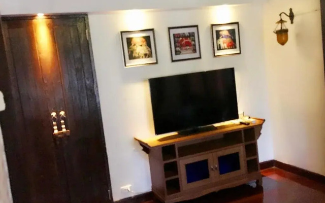 The House Boutique Hostel