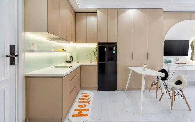 Royal Hotel Near Secc