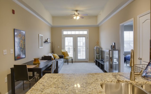 Southend 2 BR Apt near Stadium by Frontdesk