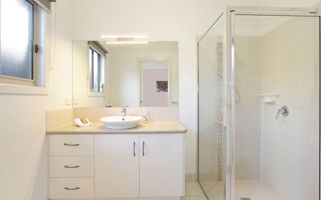 Bright Delight - Modern Luxury