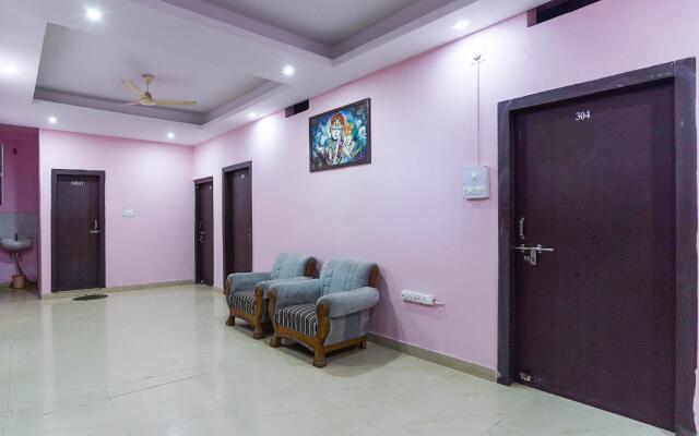 OYO 66433 Aashirwad Guest House