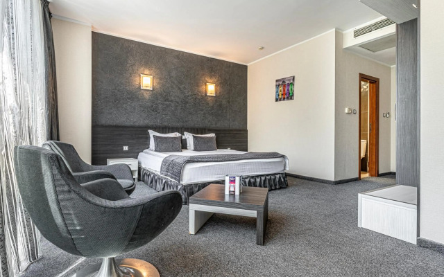 Hotel Noris