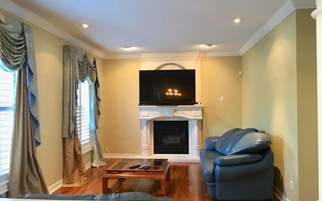 Luxury cozy 9 bedrooms vacation home